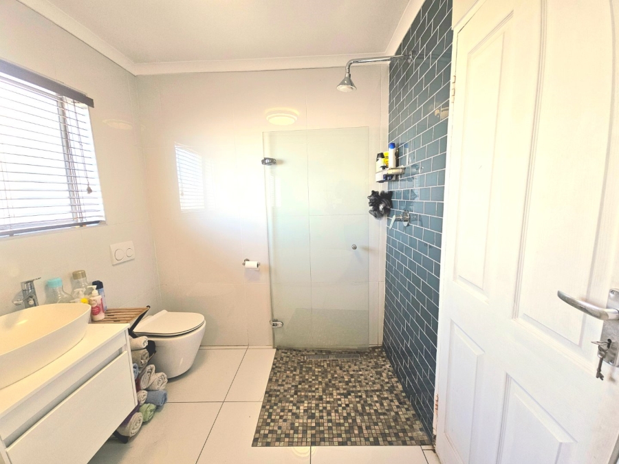 4 Bedroom Property for Sale in Marina Da Gama Western Cape